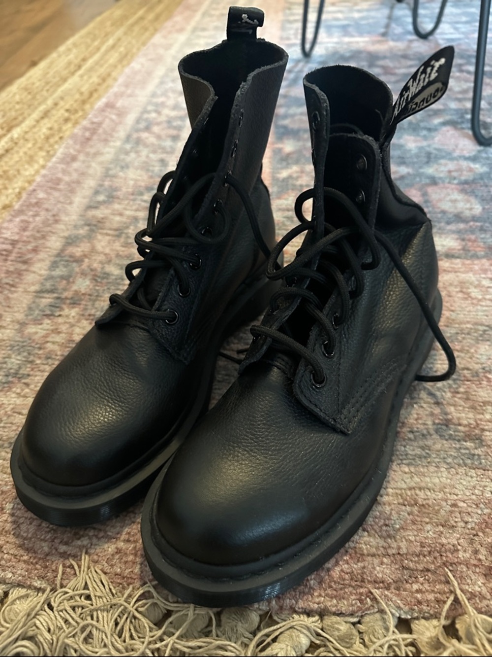 Dr. Martens 1460 Black Leather Lace-Up Boots Size 7 Mens / 8 Womens EU 38 New